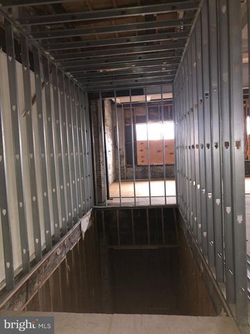 860-62 N 40TH ST, Philadelphia, PA 19104