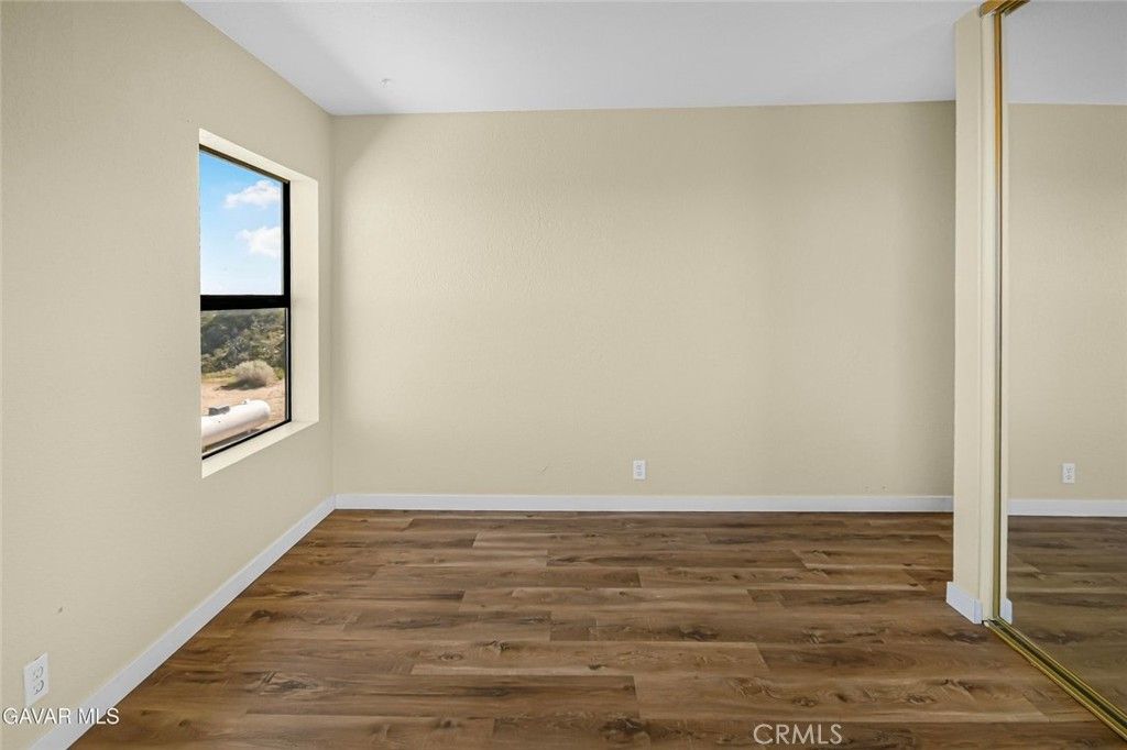 Image 17 of property listing at 31720 96th Street East, Littlerock, CA 93543