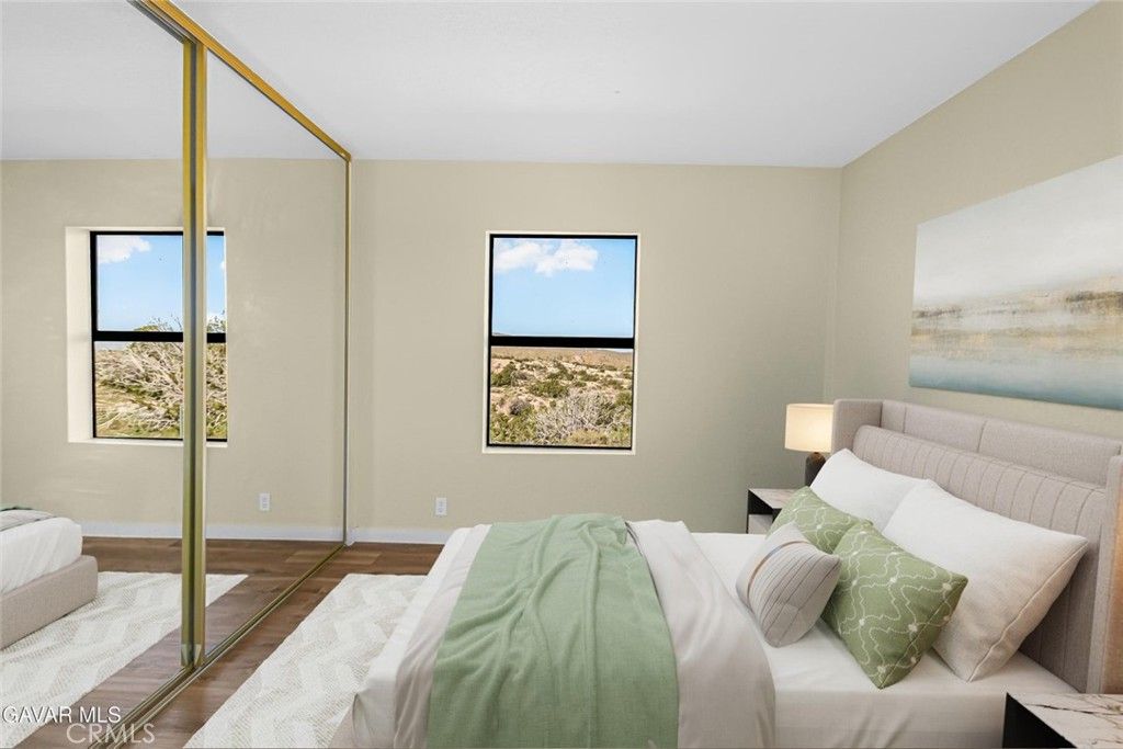 Image 18 of property listing at 31720 96th Street East, Littlerock, CA 93543