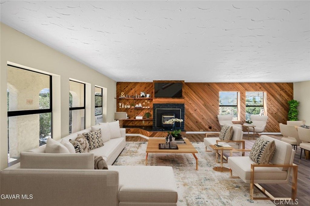 Image 2 of property listing at 31720 96th Street East, Littlerock, CA 93543