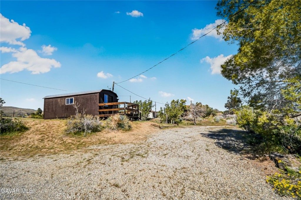 Image 33 of property listing at 31720 96th Street East, Littlerock, CA 93543