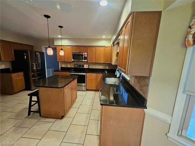 2113 Commodore CT, Virginia Beach, VA 23454