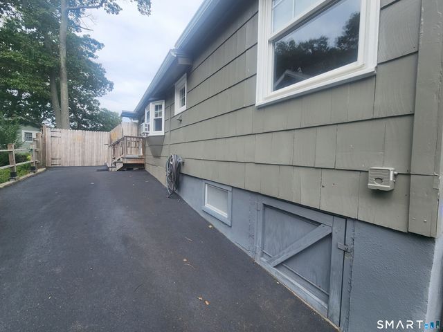 72 Waverly Park Road, Branford, CT 06405