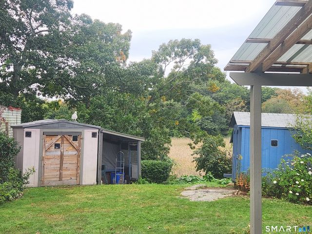 72 Waverly Park Road, Branford, CT 06405