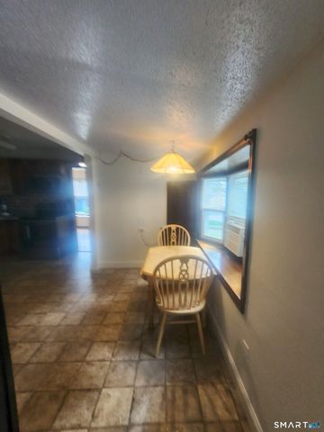 72 Waverly Park Road, Branford, CT 06405
