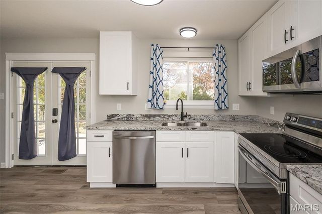 1304 Kew Gardens Drive, Florissant, MO 63031