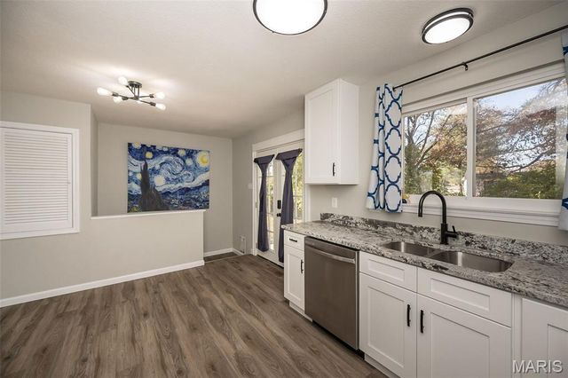 1304 Kew Gardens Drive, Florissant, MO 63031