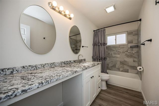 1304 Kew Gardens Drive, Florissant, MO 63031