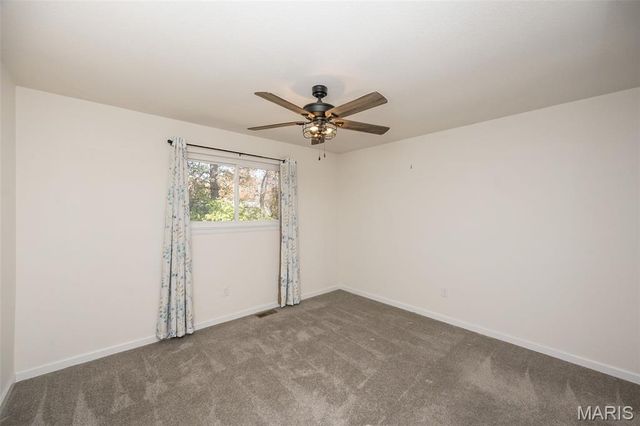 1304 Kew Gardens Drive, Florissant, MO 63031