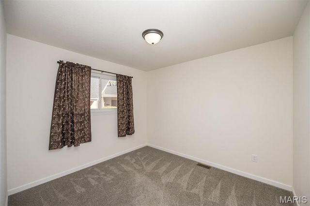 1304 Kew Gardens Drive, Florissant, MO 63031