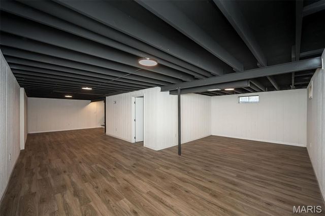 1304 Kew Gardens Drive, Florissant, MO 63031