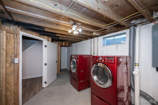 1304 Kew Gardens Drive, Florissant, MO 63031