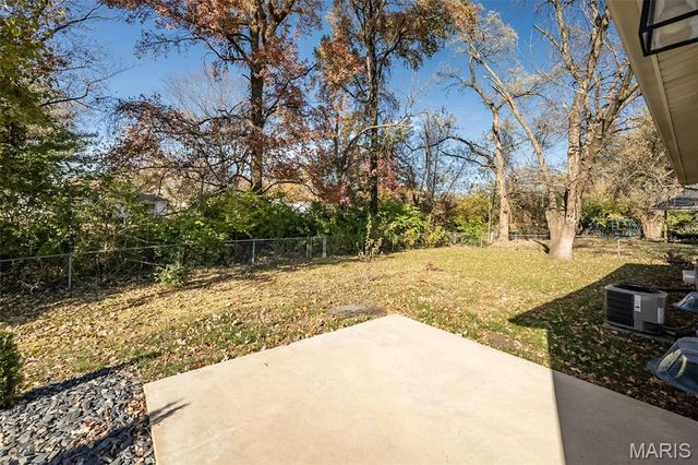 1304 Kew Gardens Drive, Florissant, MO 63031