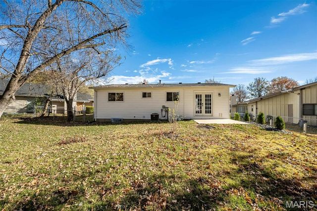 1304 Kew Gardens Drive, Florissant, MO 63031