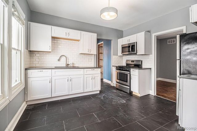 595-597 Belmont Street, Detroit, MI 48202