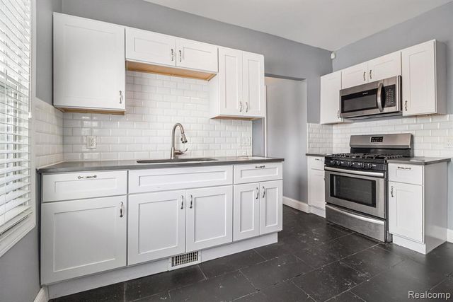 595-597 Belmont Street, Detroit, MI 48202