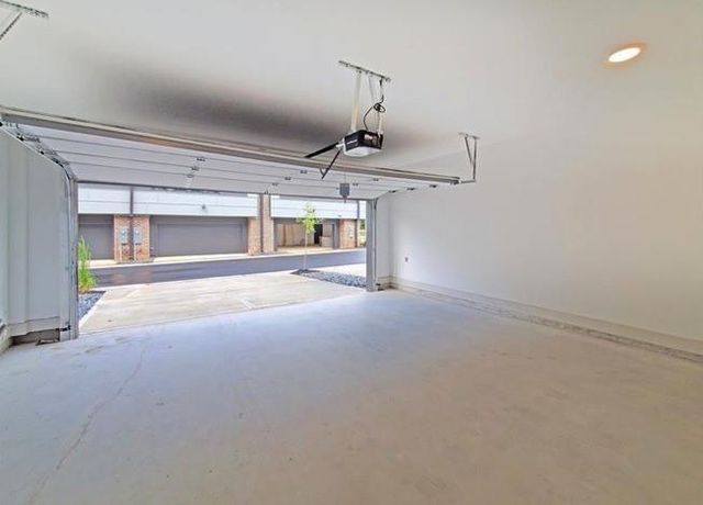 583 King Arnold Street, Hapeville, GA 30354