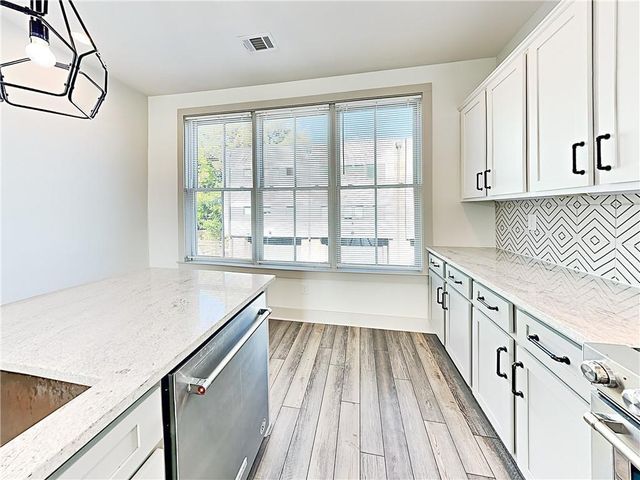 583 King Arnold Street, Hapeville, GA 30354