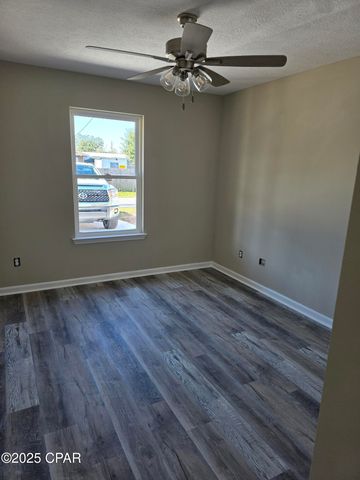 2806 Hyde Avenue, Panama City, FL 32405