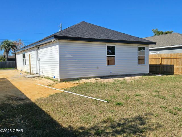 2806 Hyde Avenue, Panama City, FL 32405