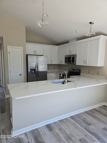 2806 Hyde Avenue, Panama City, FL 32405