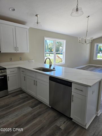 2806 Hyde Avenue, Panama City, FL 32405