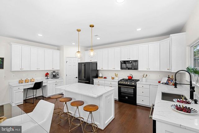 21457 CHICKACOAN TRAIL DR, Broadlands, VA 20148