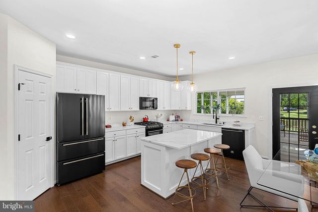21457 CHICKACOAN TRAIL DR, Broadlands, VA 20148