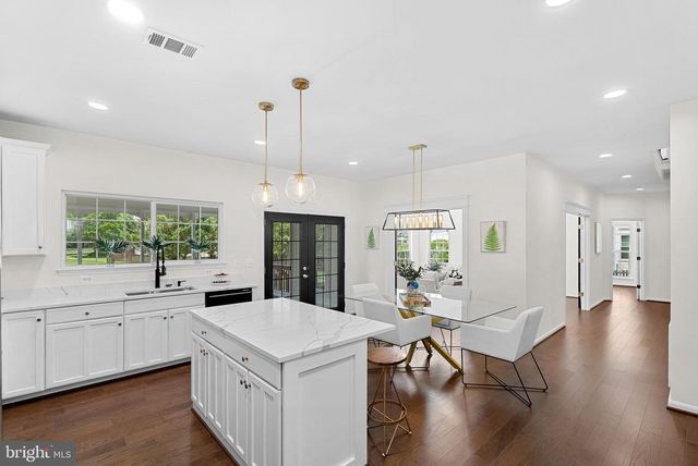21457 CHICKACOAN TRAIL DR, Broadlands, VA 20148