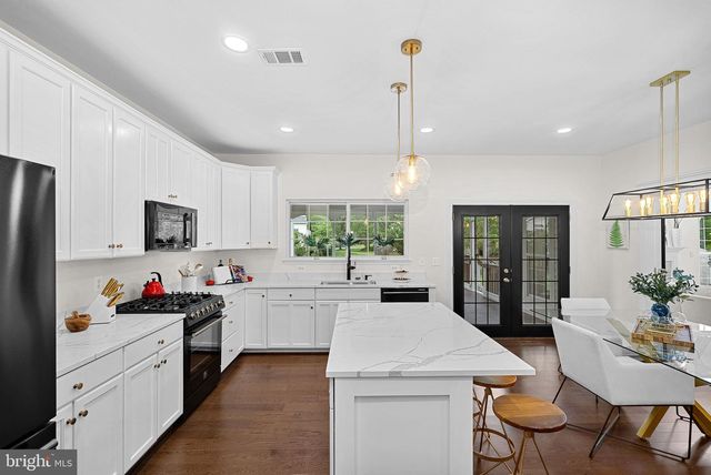 21457 CHICKACOAN TRAIL DR, Broadlands, VA 20148