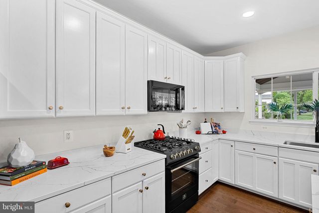 21457 CHICKACOAN TRAIL DR, Broadlands, VA 20148