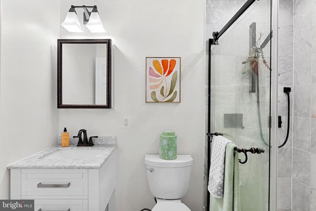 21457 CHICKACOAN TRAIL DR, Broadlands, VA 20148
