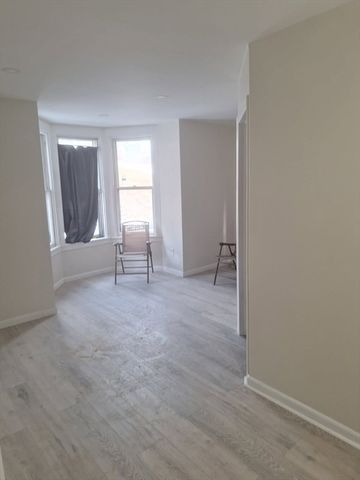 38 Byers St, Springfield, MA 01105