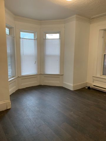 38 Byers St, Springfield, MA 01105