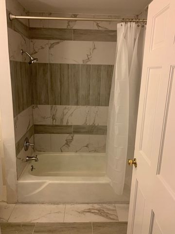 38 Byers St, Springfield, MA 01105
