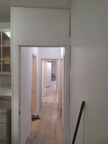 38 Byers St, Springfield, MA 01105