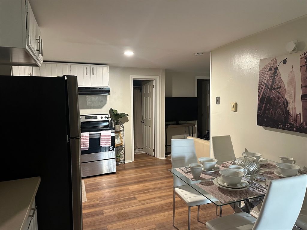 38 Byers St, Springfield, MA 01105