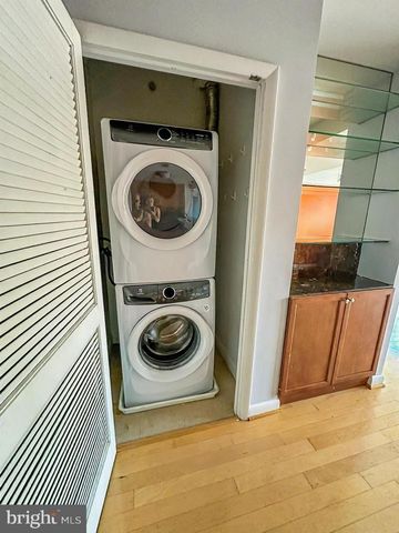 400 Massachusetts Ave NW Apt 1214, Washington, DC 20001