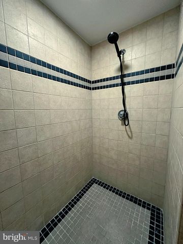 400 Massachusetts Ave NW Apt 1214, Washington, DC 20001