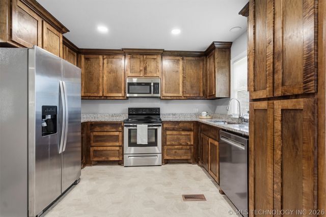 1103 University Boulevard, Durant, OK 74701