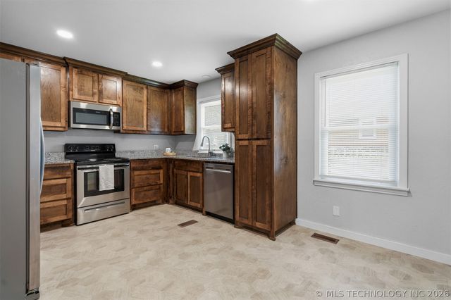 1103 University Boulevard, Durant, OK 74701