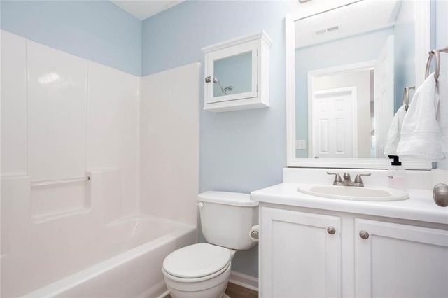 126 W Oaks Pl, Woodstock, GA 30188