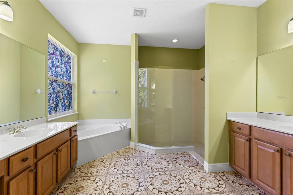 Image 16 of property listing at 856 TIMBER ISLE DRIVE, Orlando, FL 32828