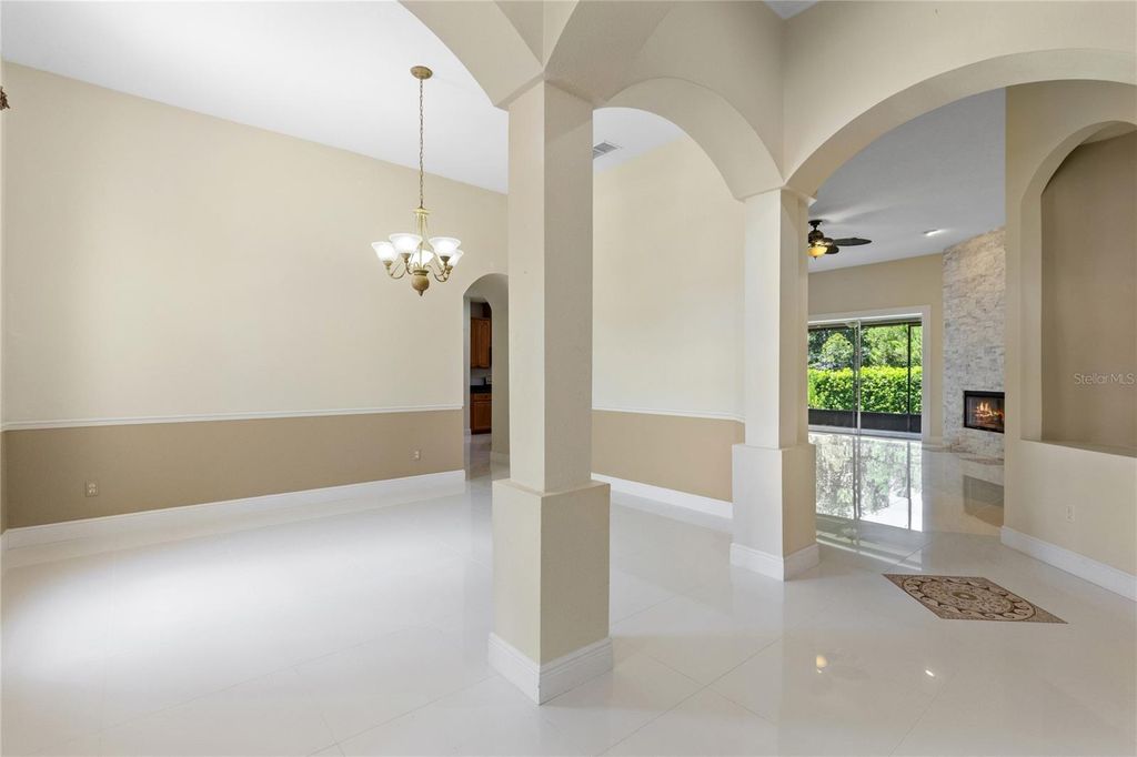 Image 5 of property listing at 856 TIMBER ISLE DRIVE, Orlando, FL 32828