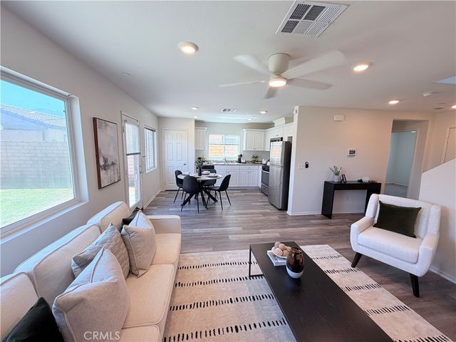 67451 Rio Rosalia DR., Cathedral City, CA 92234