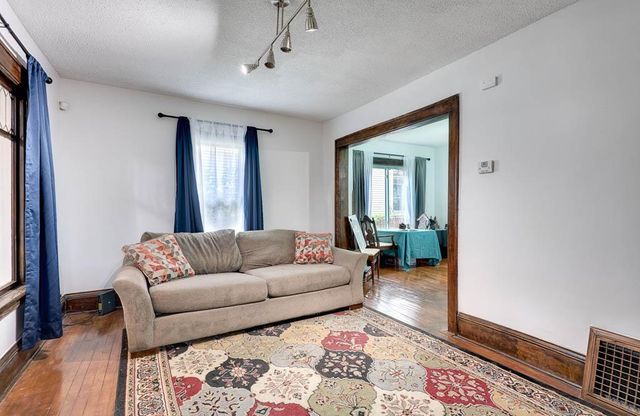 2907 Penn Avenue N, Minneapolis, MN 55411