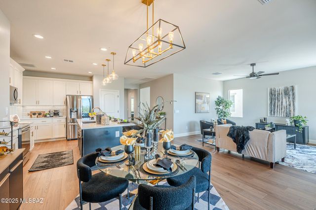 1573 N Ruff Court, Green Valley, AZ 85614