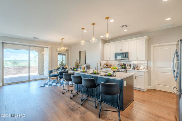 1573 N Ruff Court, Green Valley, AZ 85614