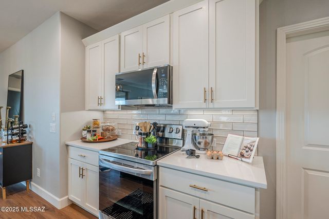 1573 N Ruff Court, Green Valley, AZ 85614