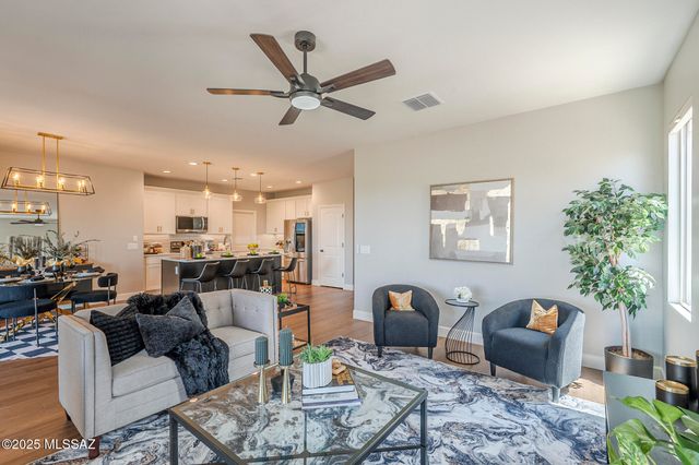 1573 N Ruff Court, Green Valley, AZ 85614